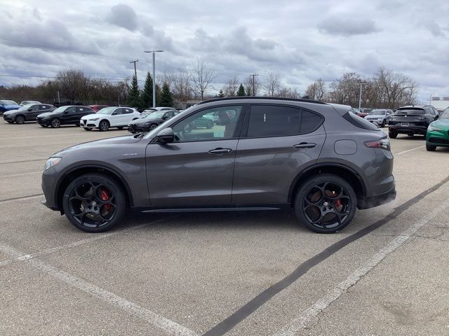 alfa romeo stelvio 2025 ZASPAKAN6S7E01300 image alfa romeo stelvio 2025 ZASPAKAN6S7E01300 image